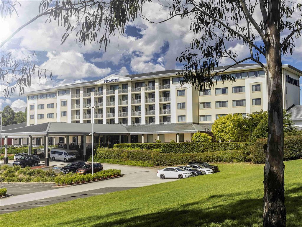 Visy Dior Hotel Baulkham Hills Exterior foto