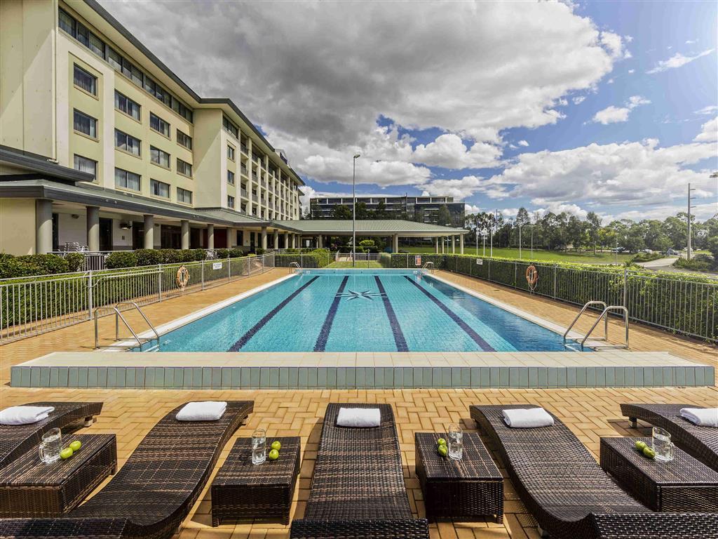 Visy Dior Hotel Baulkham Hills Exterior foto
