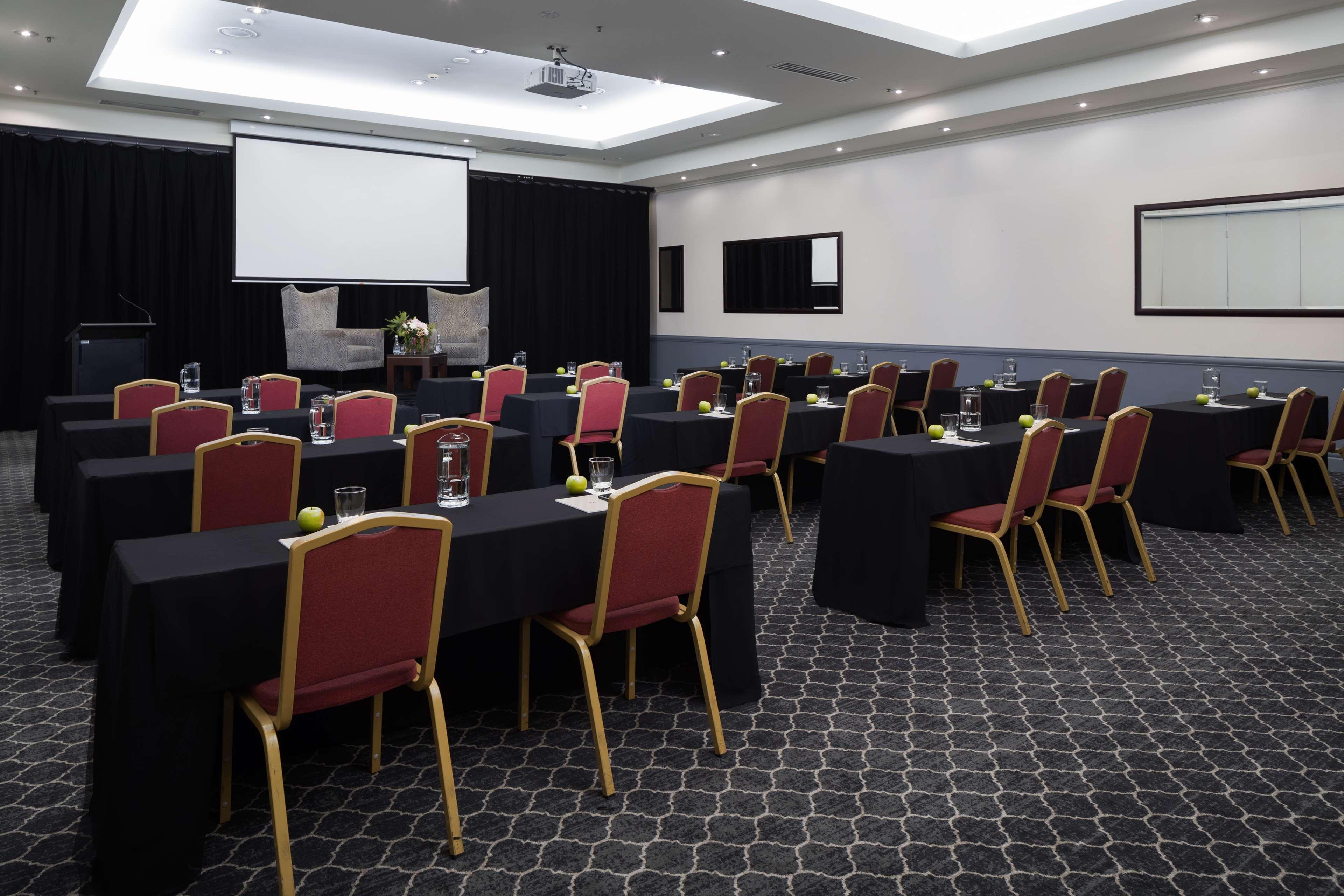 Visy Dior Hotel Baulkham Hills Exterior foto