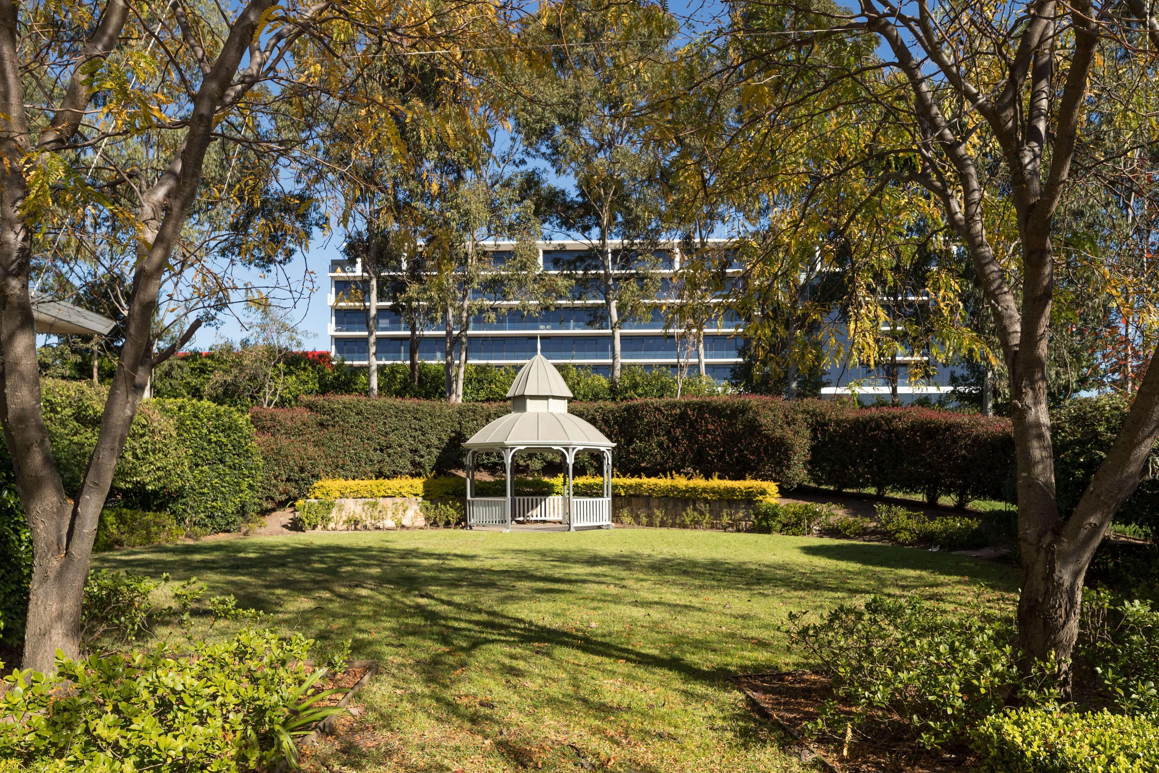 Visy Dior Hotel Baulkham Hills Exterior foto