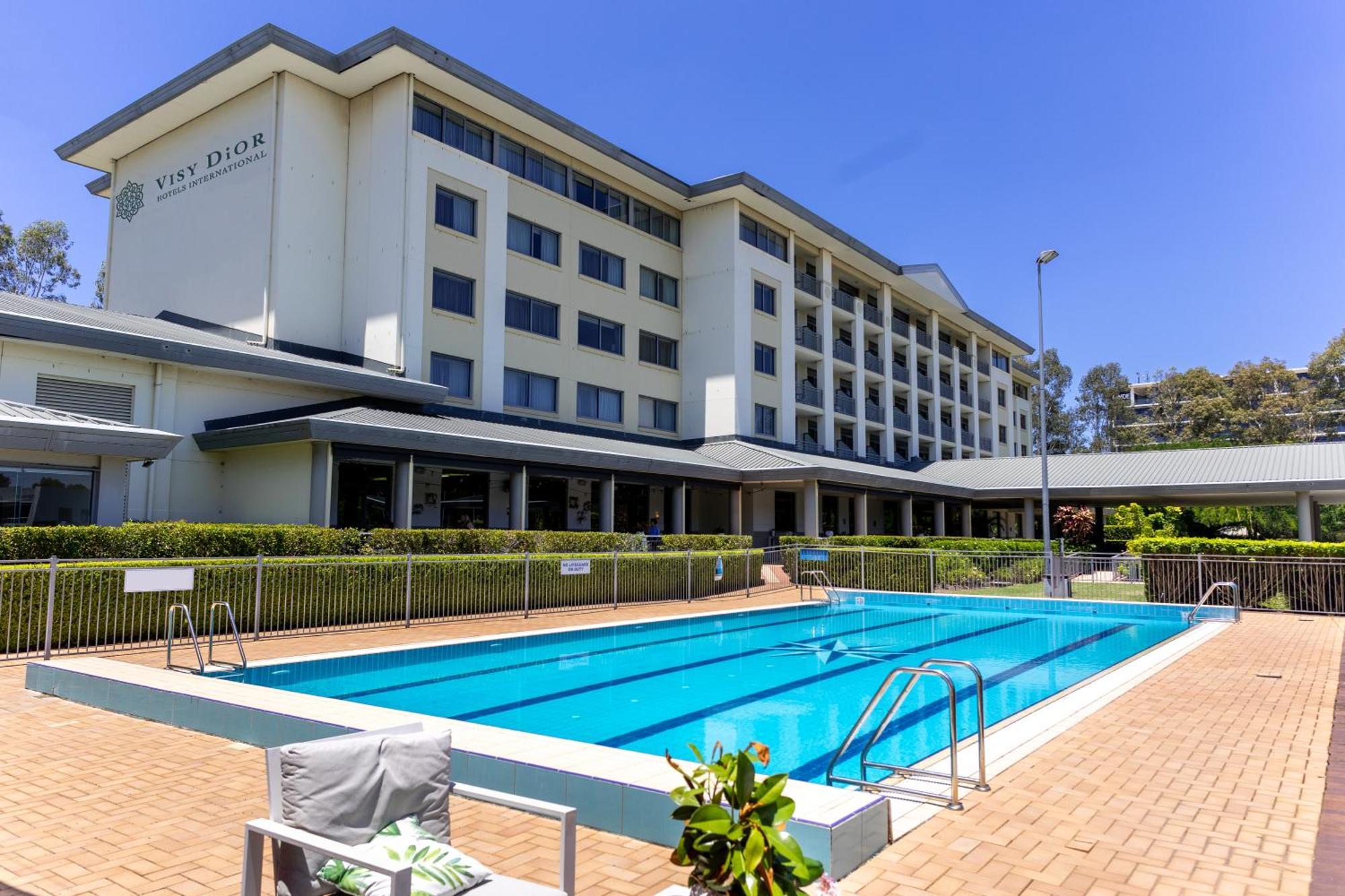 Visy Dior Hotel Baulkham Hills Exterior foto